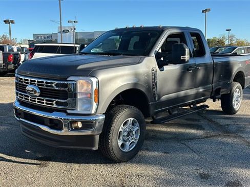 New 2026 Ford F350 XLT image 2