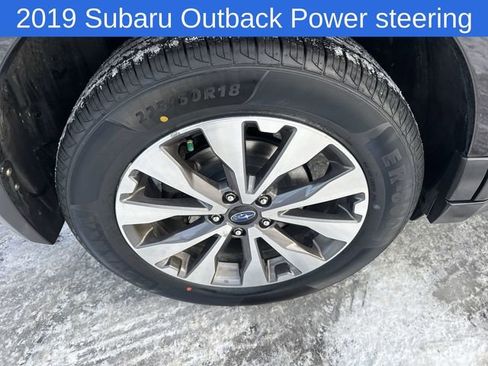 Used 2019 Subaru Outback 3.6R Touring image 18
