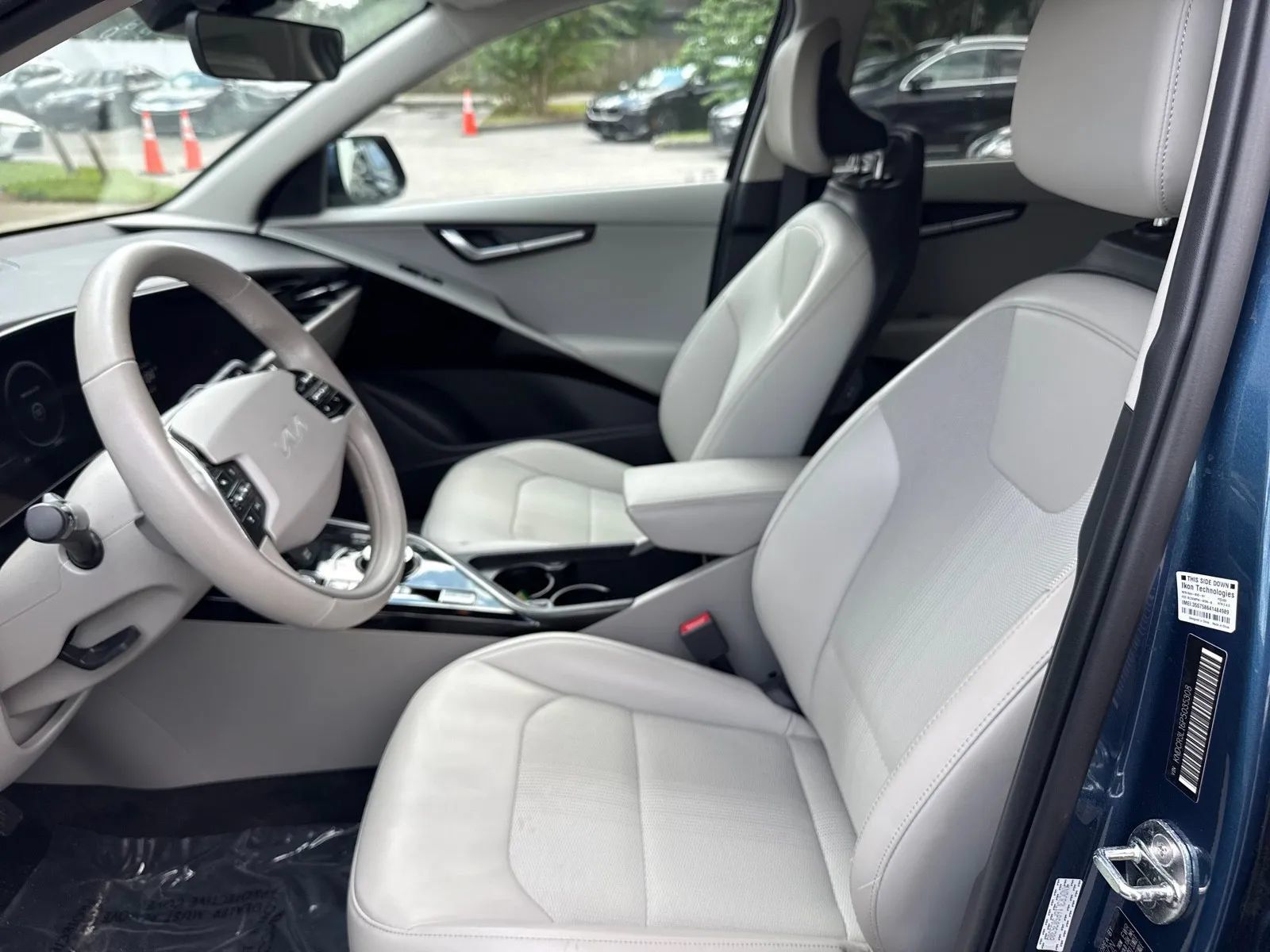 Used 2023 Kia Niro Wind FWD image 12