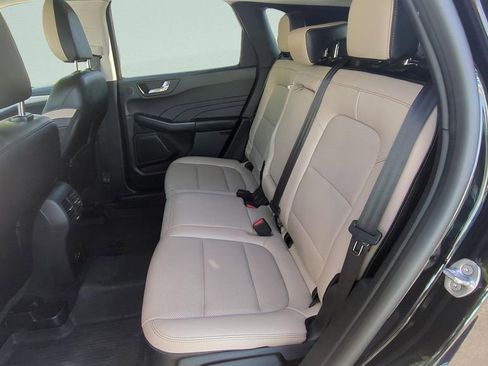 Used 2022 Ford Escape SEL w/ Technology Package FWD image 12