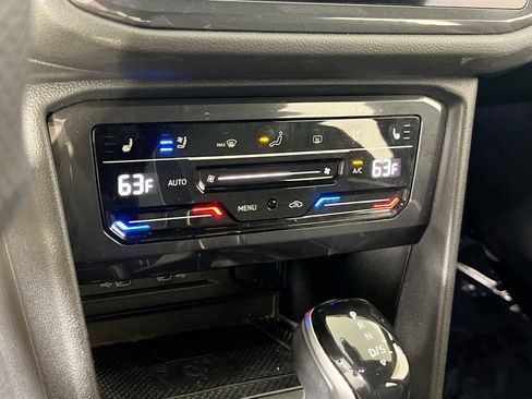 Used 2022 Volkswagen Tiguan SEL R-Line image 16