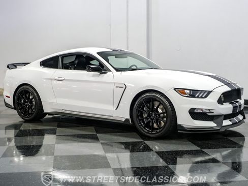 Used 2019 Ford Mustang Shelby GT350 w/ Technology Package RWD image 15