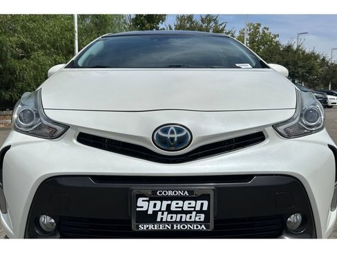 Used 2016 Toyota Prius V Five w/ Advanced Technology Package FWD image 12