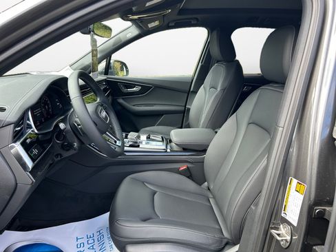 New 2025 Audi Q7 3.0T Premium Plus image 9
