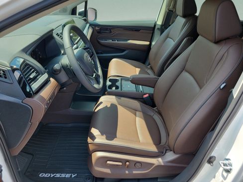 New 2026 Honda Odyssey Touring image 26
