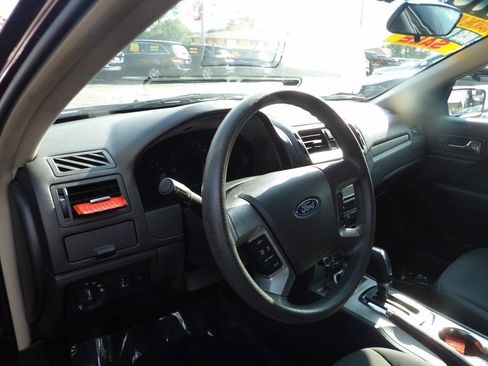 Used 2011 Ford Fusion SE FWD image 5
