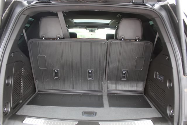 Used 2025 GMC Yukon Denali Ultimate w/ LPO, Floor Liner Package AWD/4WD image 5