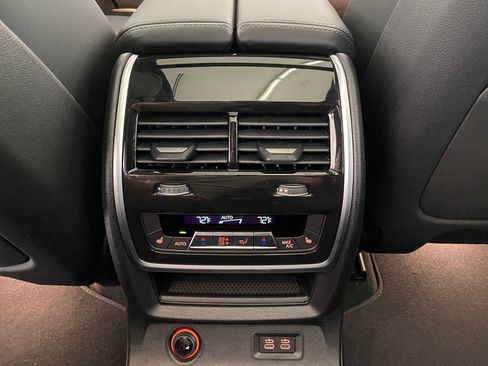 New 2026 BMW X7 M60i w/ Executive Package image 29