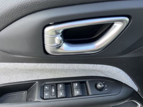 Used 2022 Jeep Compass Latitude image 18