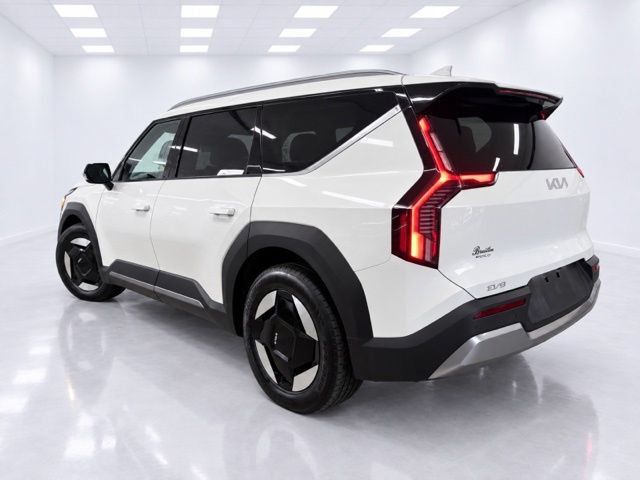 Used 2024 Kia EV9 Wind AWD/4WD image 10