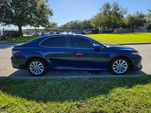 Used 2023 Toyota Camry LE image 6