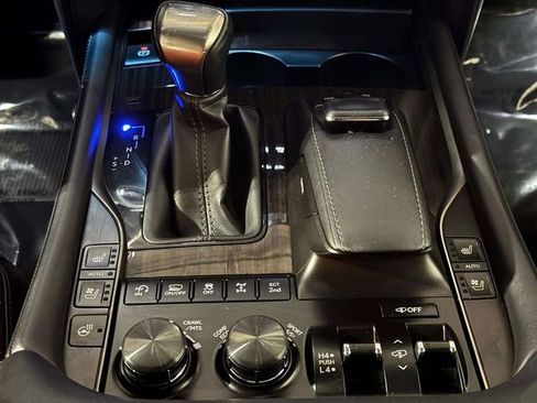 Used 2020 Lexus LX 570 4WD w/ Sport Package image 25