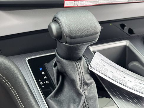 Used 2026 Toyota Sienna LE FWD image 17