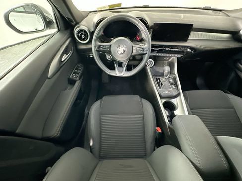 Used 2025 Alfa Romeo Tonale AWD/4WD image 9
