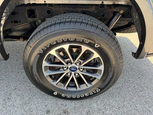 Used 2018 Ford F150 XLT w/ Equipment Group 302A Luxury AWD/4WD image 7