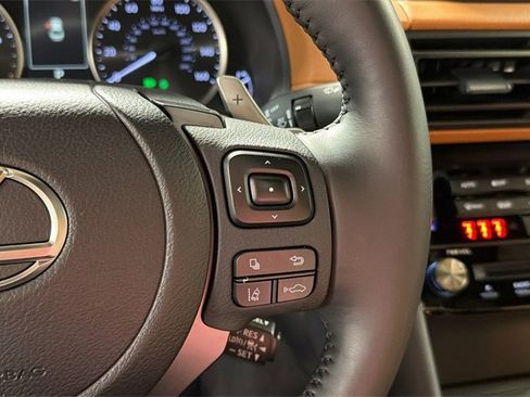 Certified 2025 Lexus IS 350 F Sport image 30