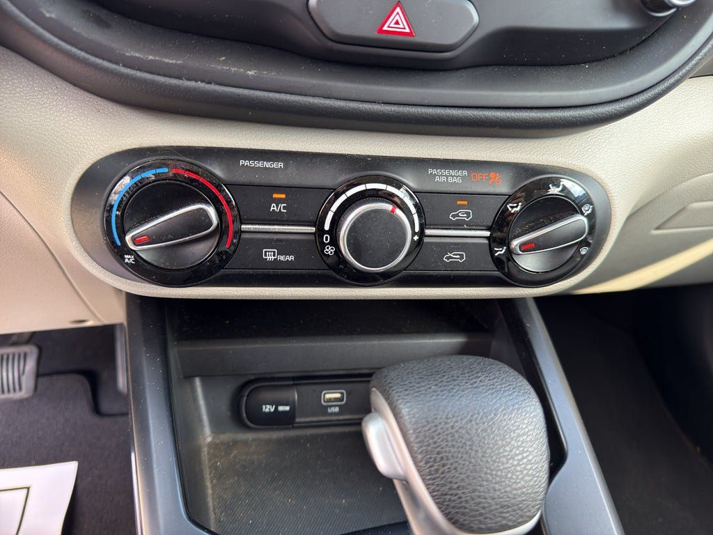 Used 2024 Kia Soul LX w/ Option Group 015 FWD image 14