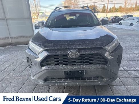 Used 2022 Toyota RAV4 XLE w/ XLE Grade Weather Package image 16