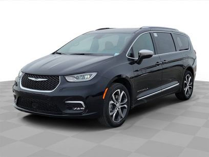 New 2026 Chrysler Pacifica Pinnacle