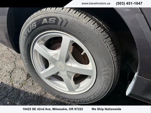 Used 2013 Toyota Corolla LE image 9