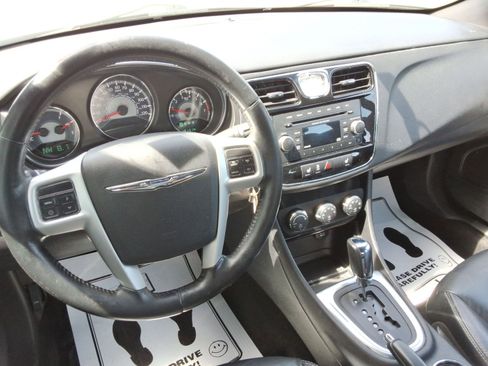 Used 2014 Chrysler 200 Limited FWD image 12