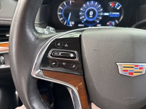 Used 2020 Cadillac Escalade 2WD image 40