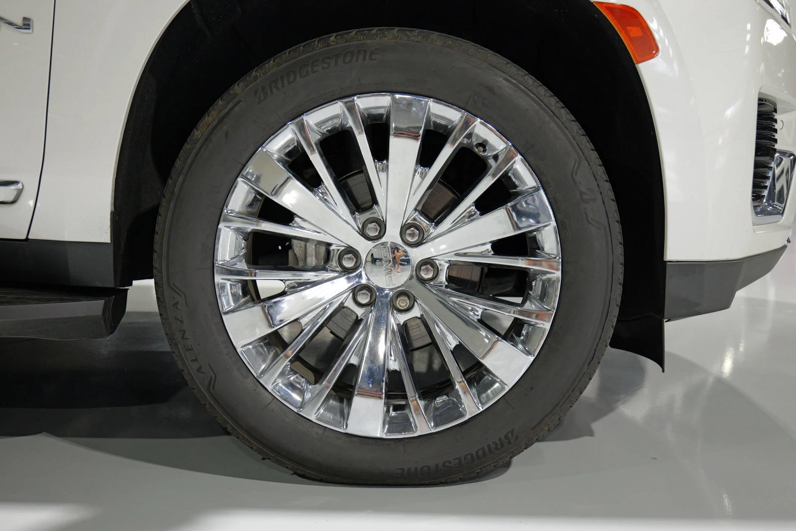 Used 2021 GMC Yukon XL SLT w/ SLT Luxury Plus Package AWD/4WD image 8
