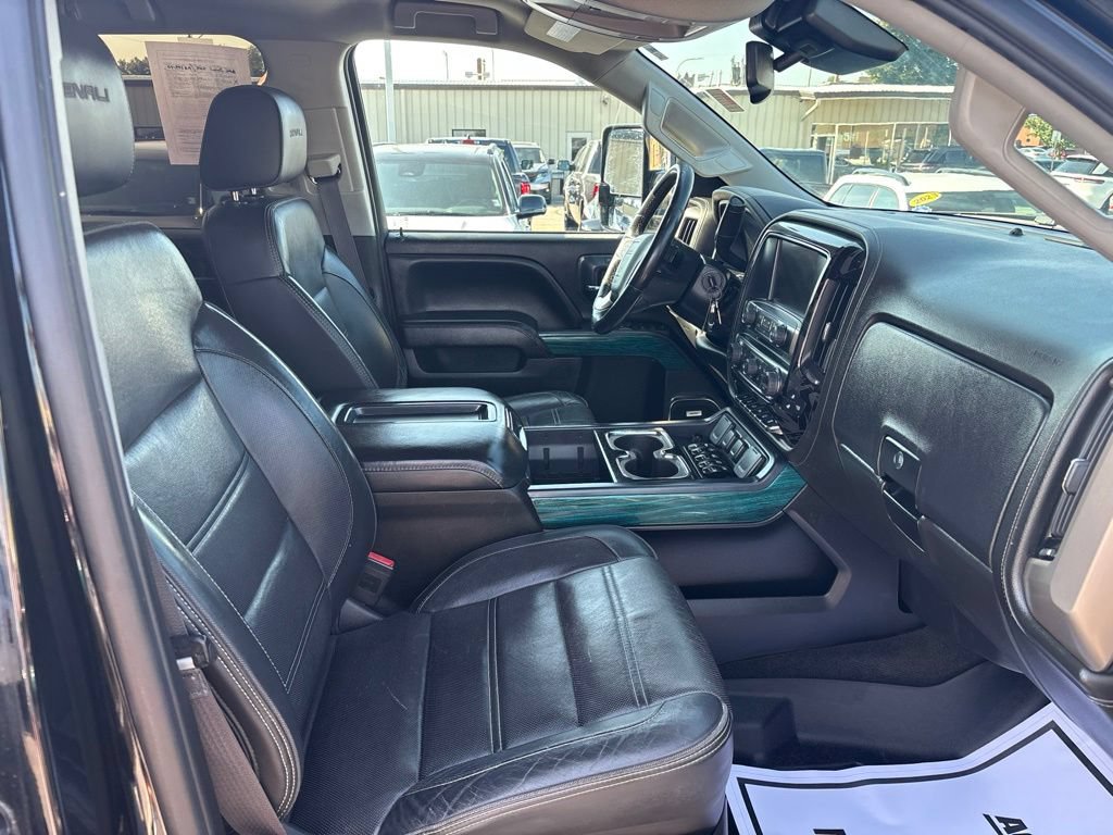 Used 2015 GMC Sierra 2500 Denali w/ Duramax Plus Package AWD/4WD image 40