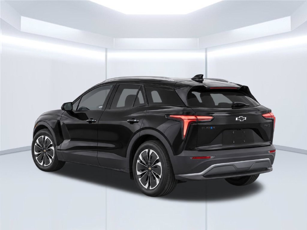 Used 2024 Chevrolet Blazer EV LT AWD/4WD image 4