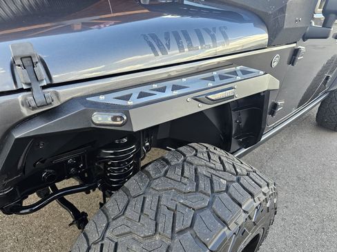 Used 2018 Jeep Wrangler Unlimited Sport image 17