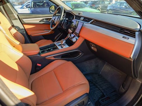 Used 2023 Jaguar F-PACE R-Dynamic S image 35