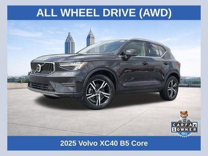 Used 2025 Volvo XC40 B5 Core