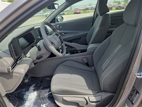 New 2025 Hyundai Elantra Blue image 23