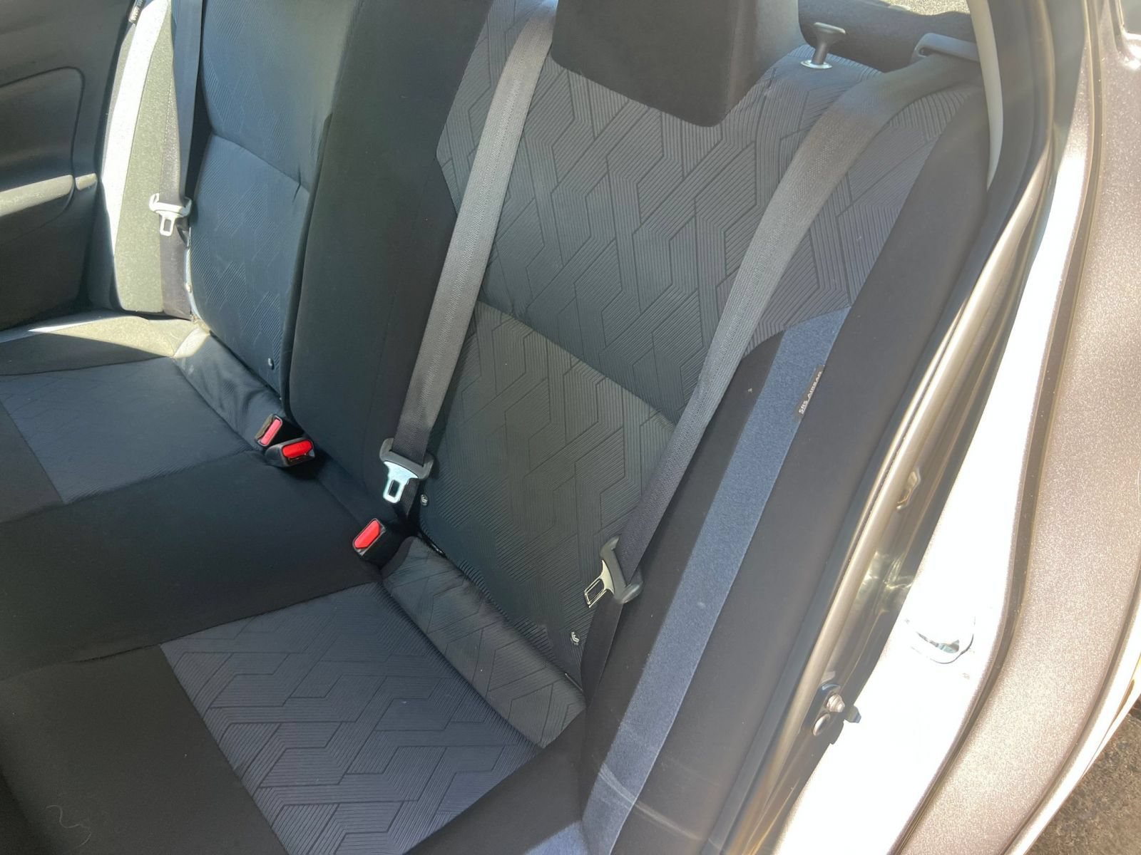 Used 2025 Nissan Versa SV FWD image 31