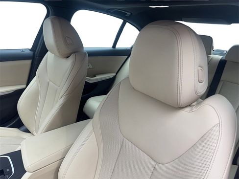 Used 2023 BMW 330i Sedan w/ Driving Assistance Package image 27