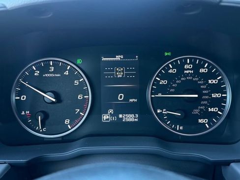 Used 2025 Subaru Crosstrek 2.5i Limited w/ Crosstrek Mirror Package image 15