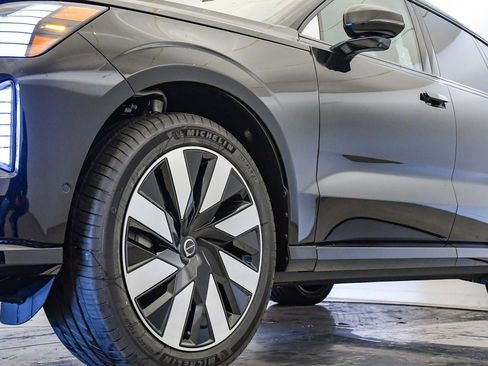 New 2025 Volvo EX90 Plus w/ Protection Package Premier image 10