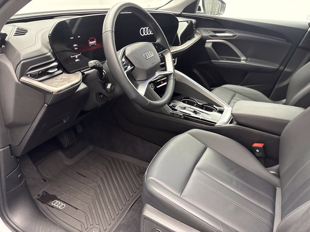 Used 2025 Audi Q5 Premium w/ Convenience Package AWD/4WD image 5