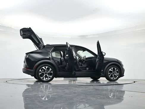 Used 2025 Ford Mustang Mach-E Select image 47