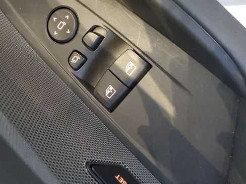 Used 2025 BMW M4 Coupe w/ Executive Package image 16