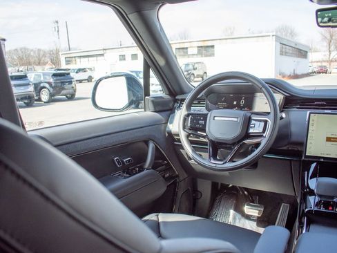 New 2026 Land Rover Range Rover Sport Dynamic SE AWD/4WD image 17