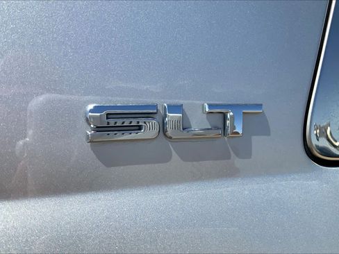 Used 2017 GMC Yukon SLT image 33