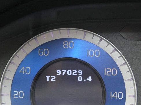 Used 2011 Volvo XC60 T6 image 26