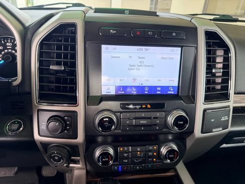 Used 2020 Ford F150 Lariat w/ Equipment Group 502A Luxury AWD/4WD image 24