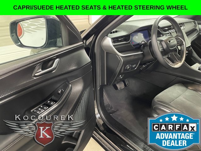 Used 2025 Jeep Grand Cherokee Altitude AWD/4WD image 10