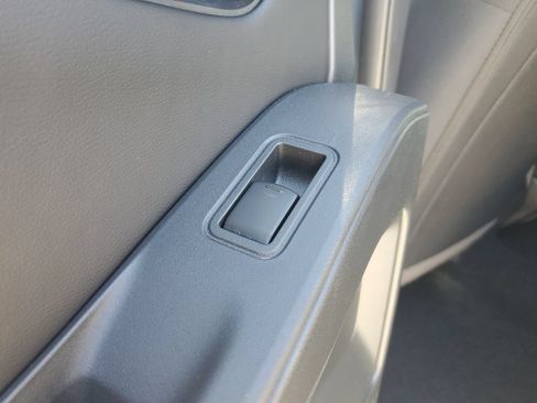 Used 2025 Nissan Frontier PRO-4X w/ Interior Protection Package AWD/4WD image 19