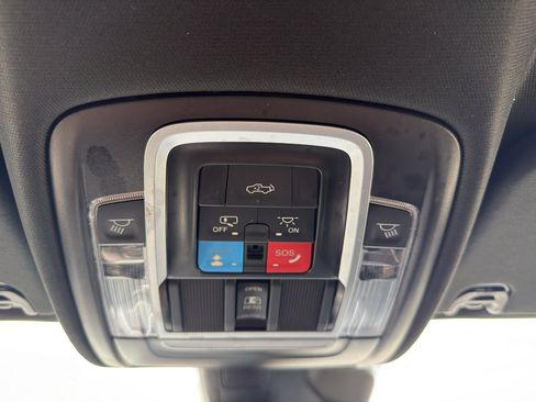Used 2025 RAM 1500 Big Horn AWD/4WD image 23