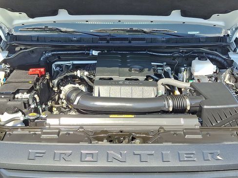 Certified 2024 Nissan Frontier PRO-4X w/ Pro Convenience Package AWD/4WD image 28