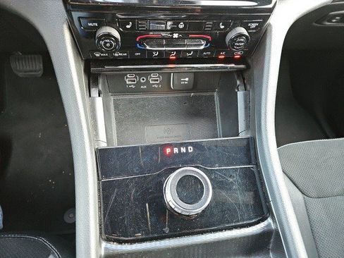 Used 2024 Jeep Grand Cherokee Altitude image 25