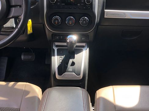Used 2014 Jeep Compass Latitude image 18